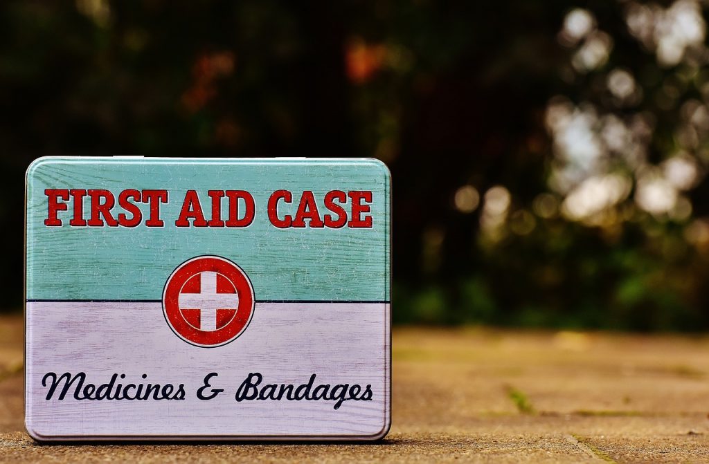 first-aid-1732531_1280